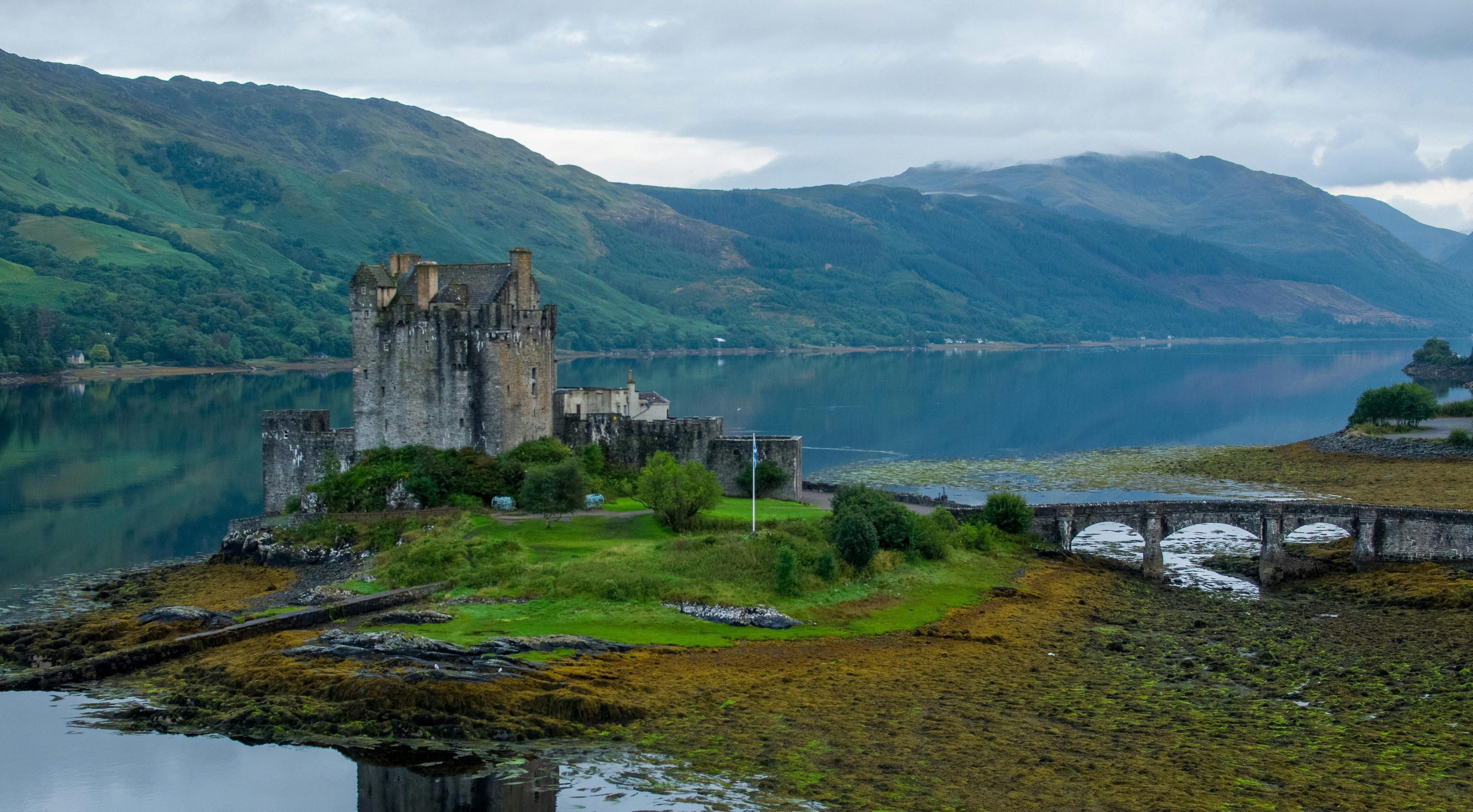 Lord George Gordon Byron: A zord Loch na Garr